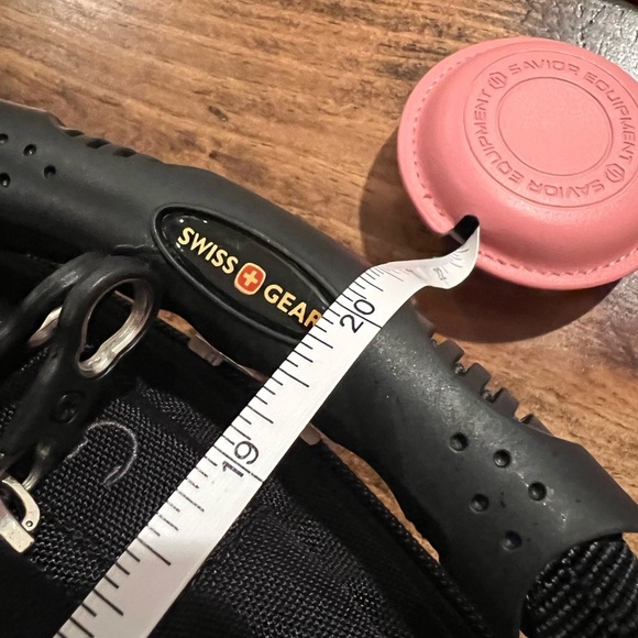 SwissGear Laptop Computer Black Backpack, EUC, ample storage, Airflow, durable, - Picture 13 of 14